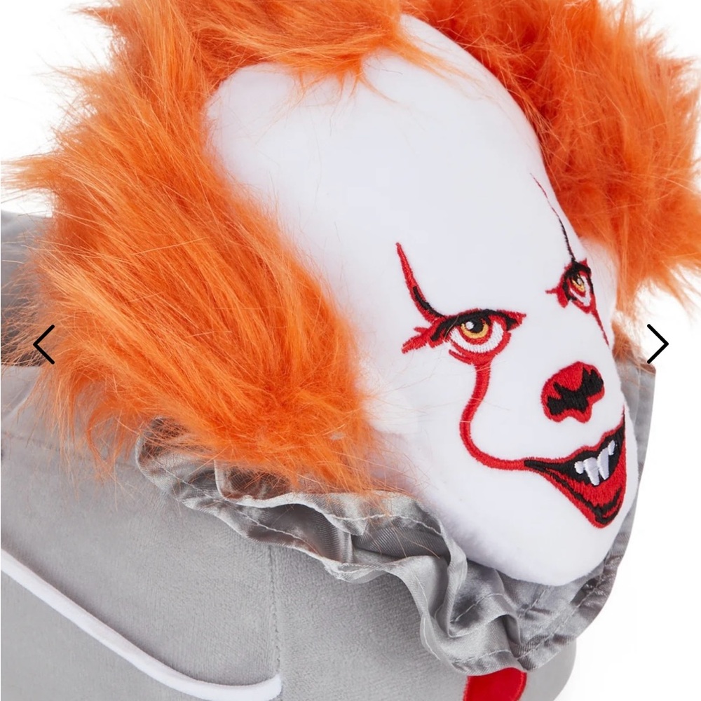 Pennywise Clown Slippers - Picture 2 of 4